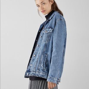 Oversized jeans jacket